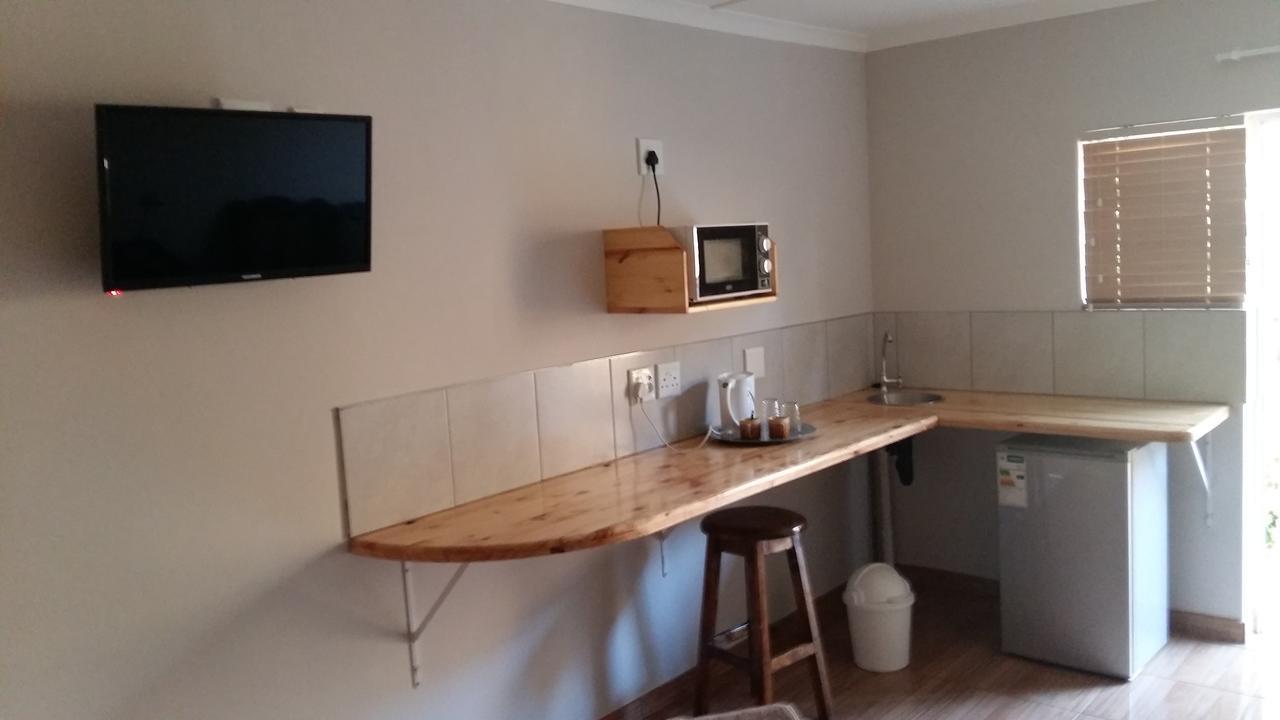 Babbling Brook B&B Closes At Half Past Eight Empangeni Exterior foto
